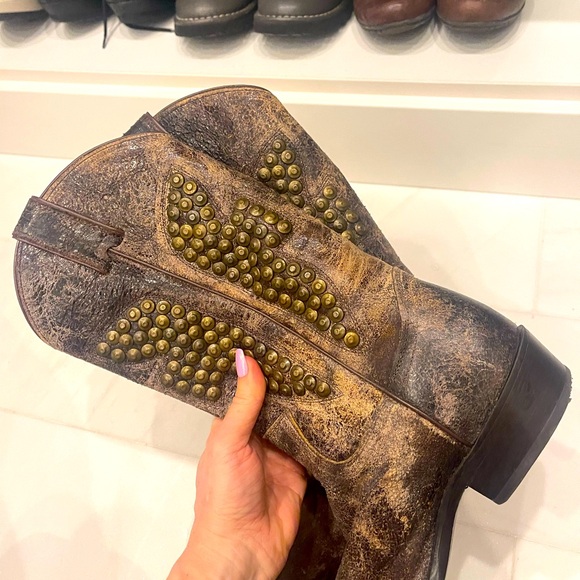 Authentic Frye boots - Picture 5 of 10